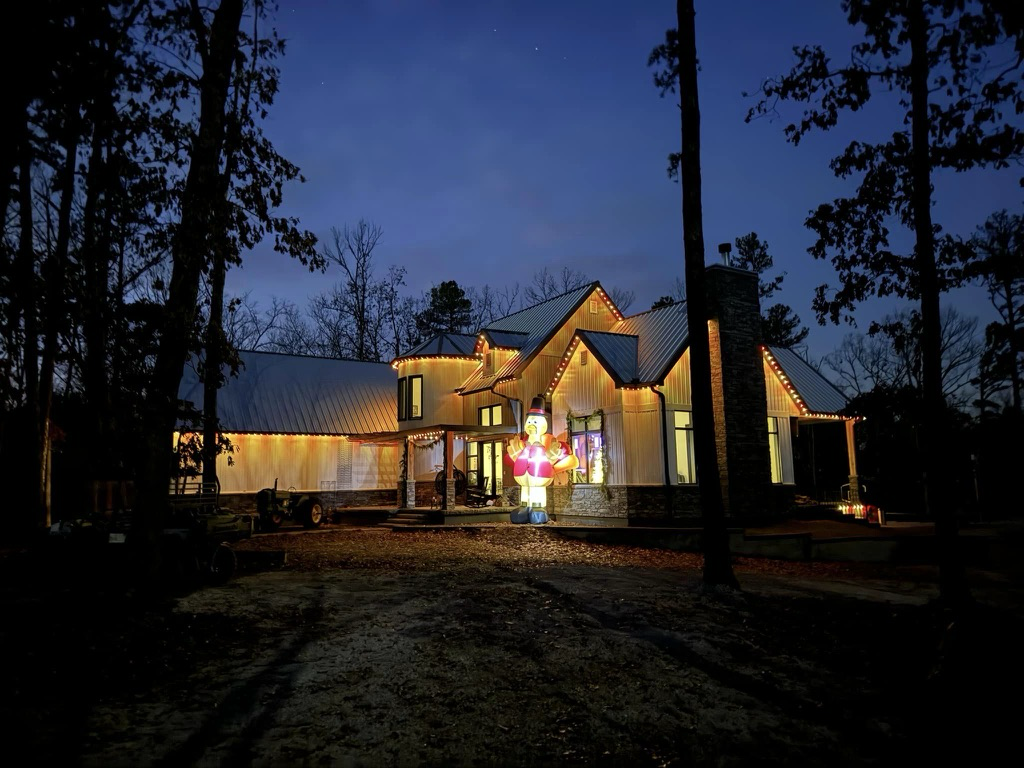 Accent lighting on home